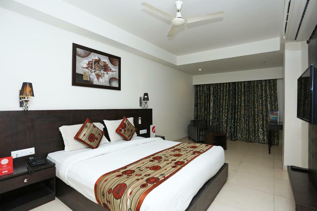 Capital O 3600 Hotel Royal Windsor Kāthgodām Exterior foto
