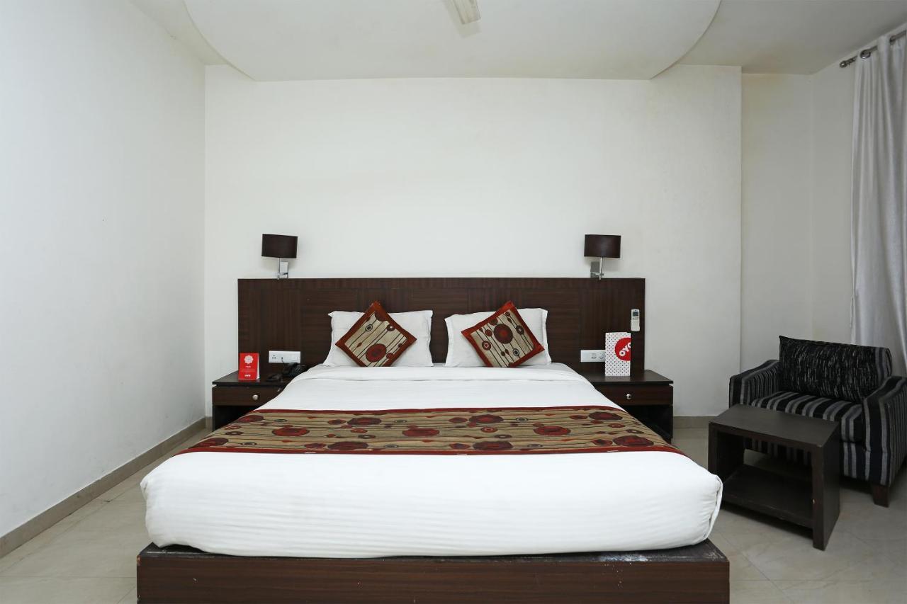 Capital O 3600 Hotel Royal Windsor Kāthgodām Exterior foto