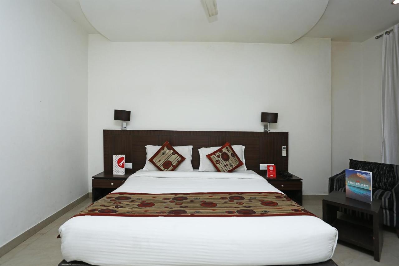 Capital O 3600 Hotel Royal Windsor Kāthgodām Exterior foto