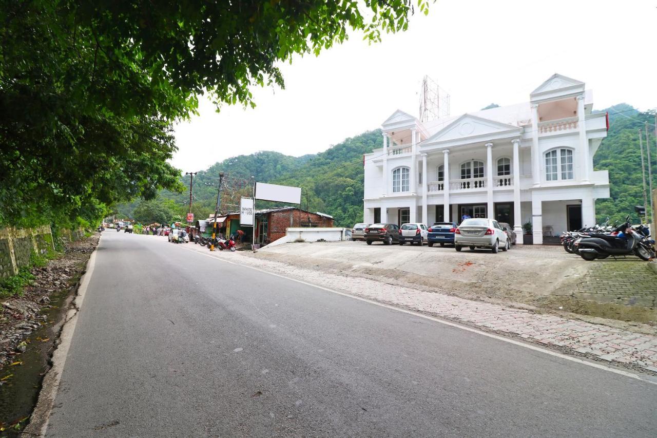 Capital O 3600 Hotel Royal Windsor Kāthgodām Exterior foto