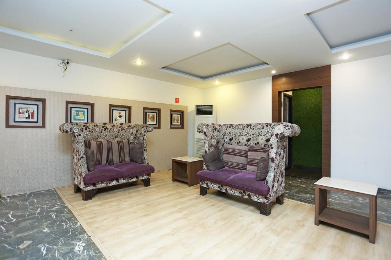 Capital O 3600 Hotel Royal Windsor Kāthgodām Exterior foto